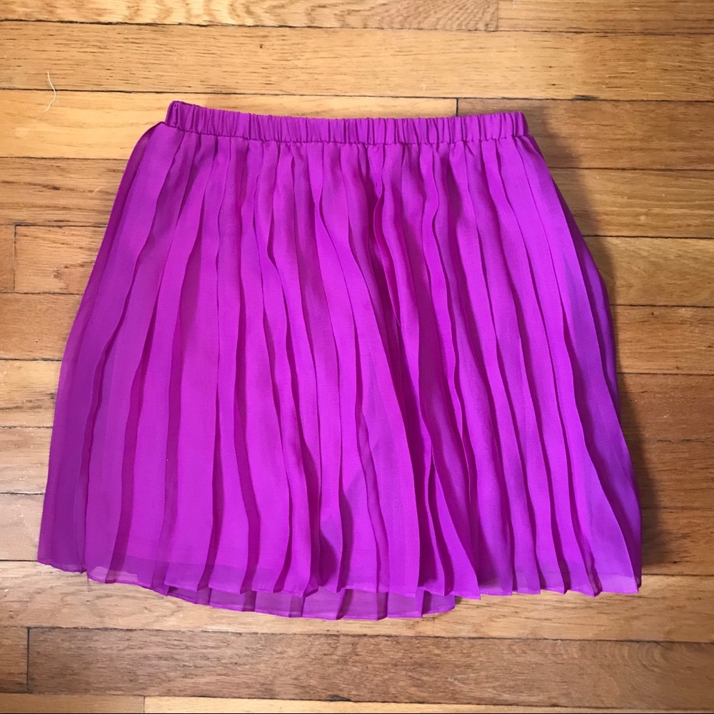 Sparkle & Fade magenta pleated skirt, Small